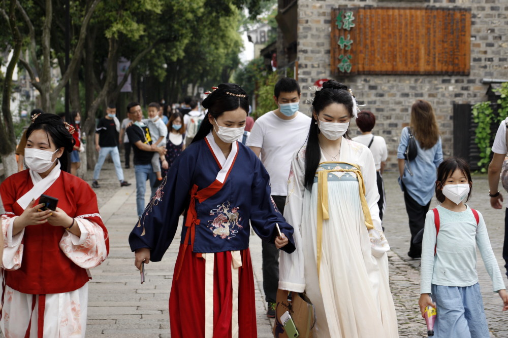 贵妃娘娘正向你走来苏州平江路已成汉服文青穿越一条街