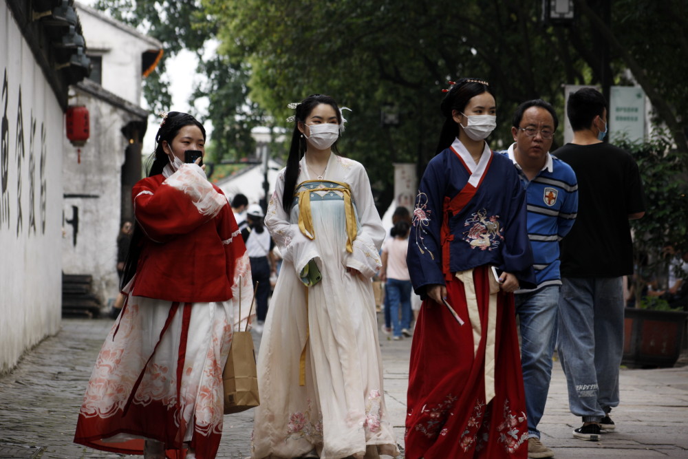贵妃娘娘正向你走来苏州平江路已成汉服文青穿越一条街