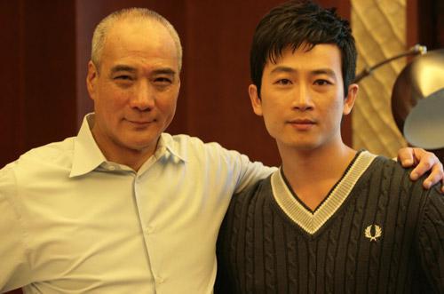 喝倒古龙和张国荣抢女友,五十五岁老牛吃嫩草,如今七十成"网红杀手"