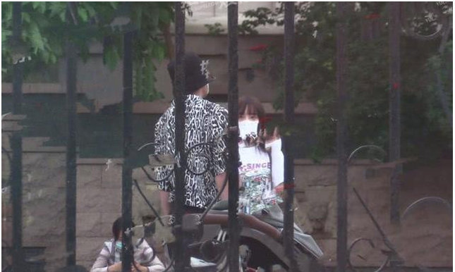 李小璐|李小璐手臂现新纹身，竟是当年引发热议的比目鱼