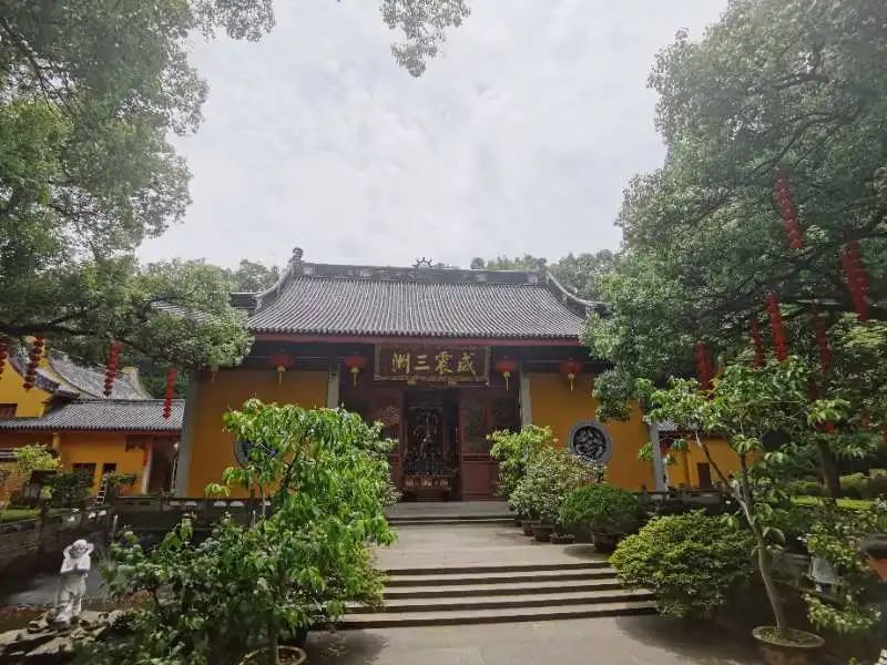 杭州灵隐寺灵顺寺等今起有序恢复开放手把手教你预约