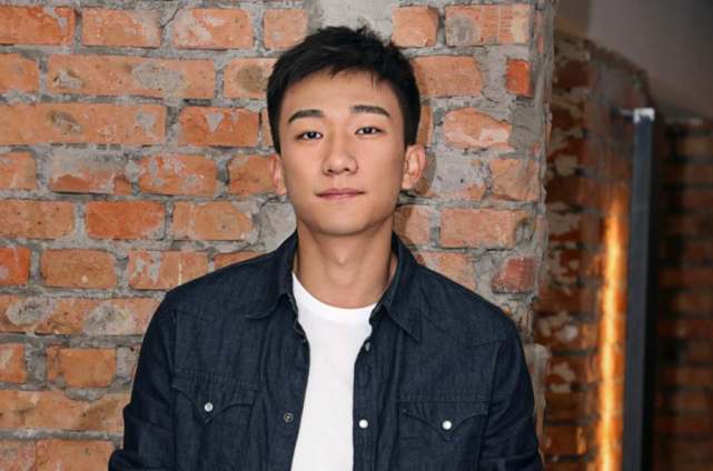 网友:坐等官宣!