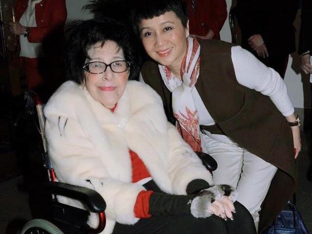 何鸿燊|何鸿燊八姐，99岁孤身一人，为何只有四房梁安琪陪伴左右？