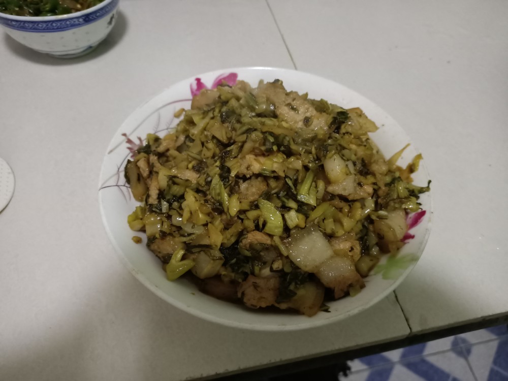 寻常日子烟火清欢像水绿菜炒回锅肉好吃又美味客家人最爱