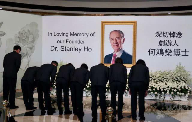 总怼网友的何猷君 你啥都没错 就是戏太多 腾讯新闻