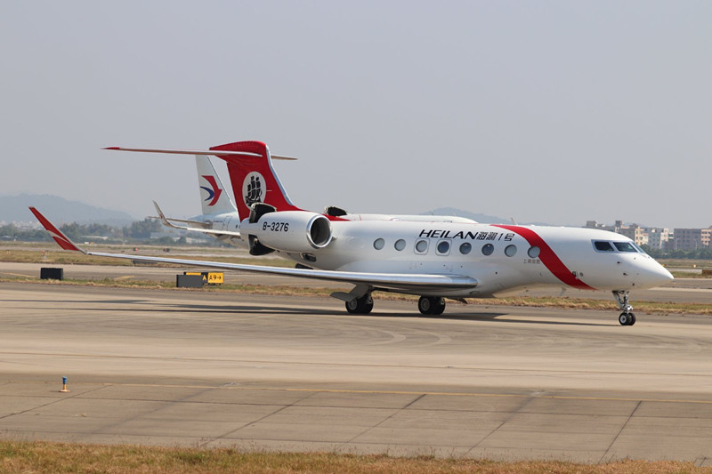 商飞cbj豪华公务机亮相浦东机场,欲与湾流试比高