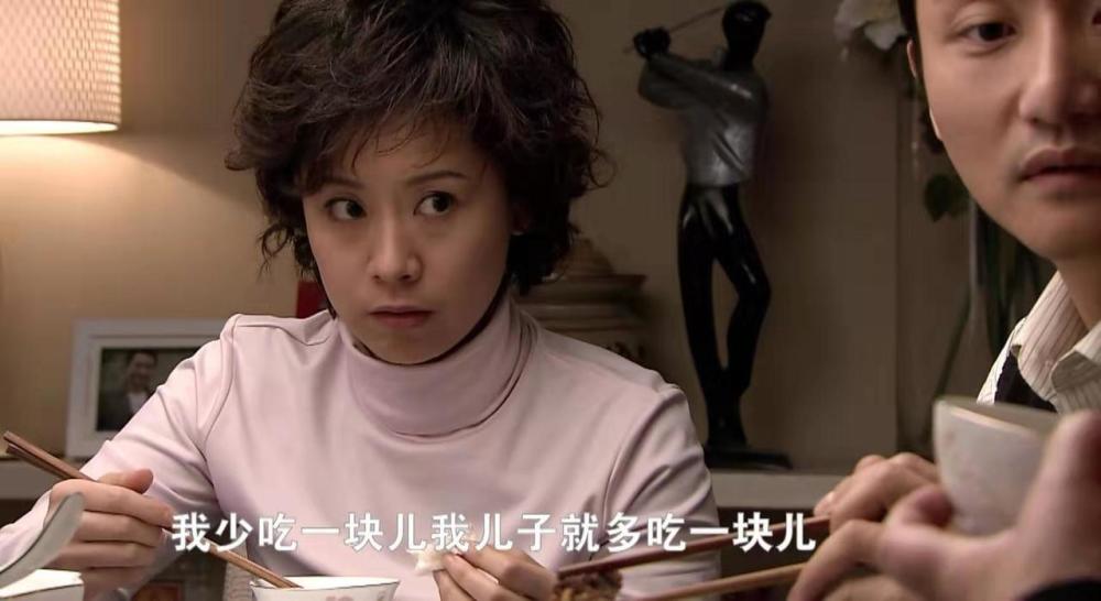文|公主恩淇我是先看的电视剧《双面胶》,而后又找来原著看.