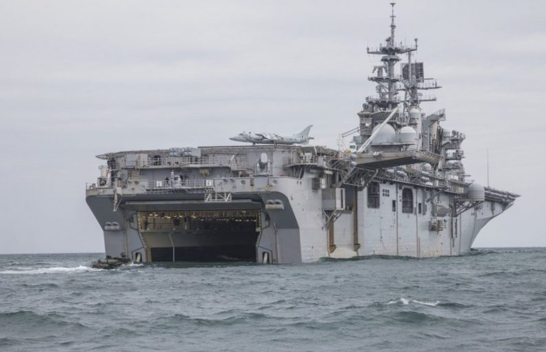 美海军"巴丹"号两栖攻击舰【版权声明】本作品著作权归环球网独家所有