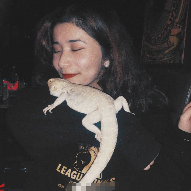 脱口秀演员卡姆与女友吸毒被抓女方身份曝光