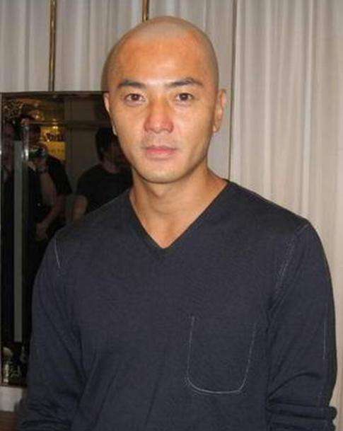 剃个光头大家就知道了,看看谁最帅吧?_腾讯新闻