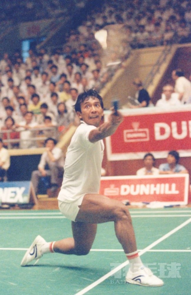 弗罗斯特曾创造了职业生涯200场不败的纪录,曾四度摘得全英公开赛男单