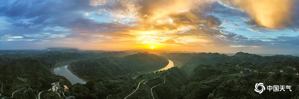 朝霞映红"平羌江" 壮丽山河波澜阔