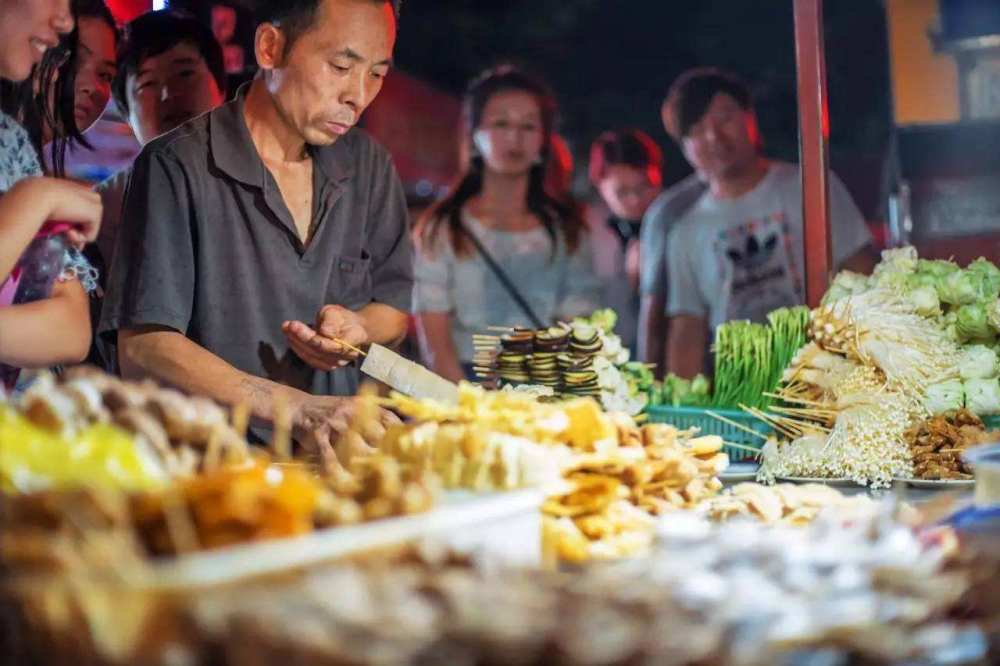 職場白領辭職擺攤賣小吃年賺20萬告訴你我的真實經歷