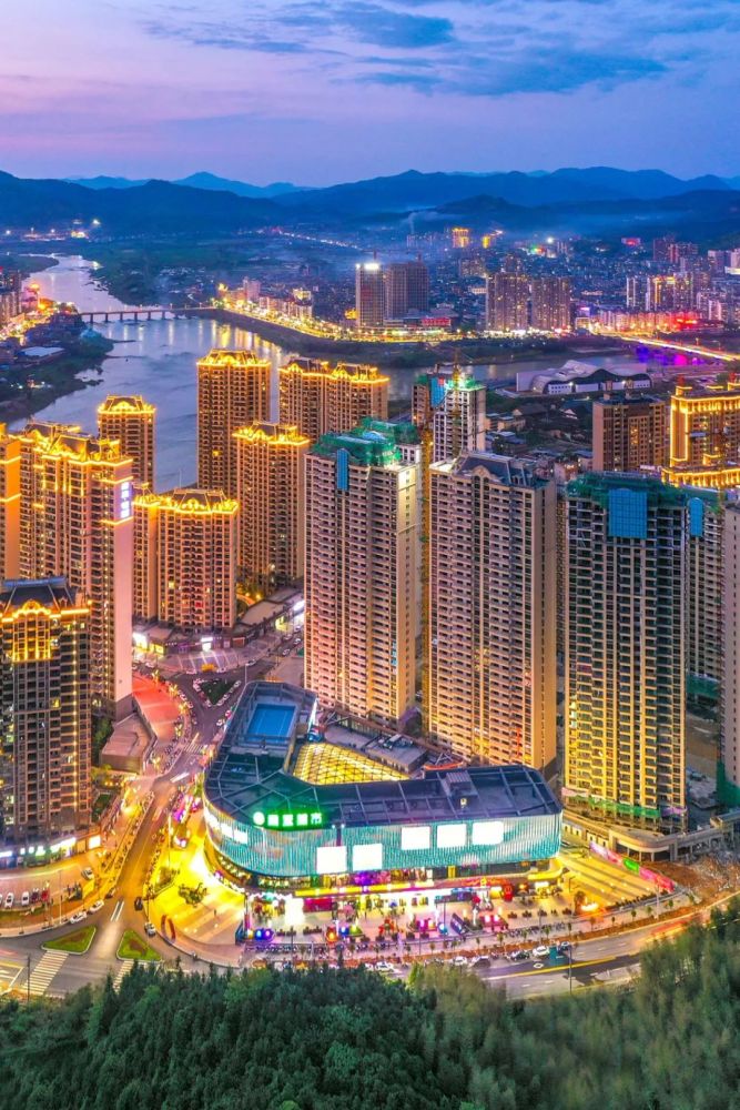 如此美的夜芝城,你想家了吗?