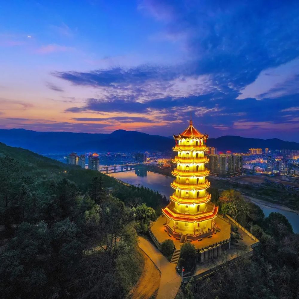 如此美的夜芝城,你想家了吗?