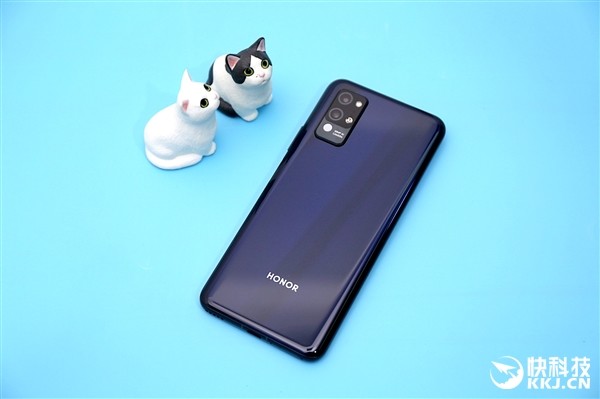 荣耀play4系列开箱图赏:麒麟990芯片,红外测温