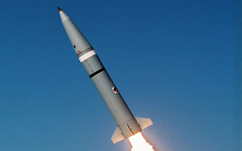 以色列新型导弹试射,飞行数百公里点穴命中靶标,却专门出口别国