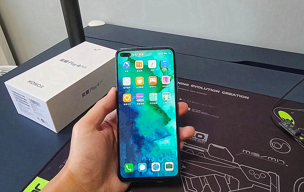 荣耀play4pro不如荣耀v30pro对比之后答案其实很简单