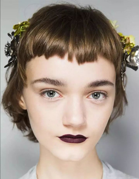 超流行的眉上刘海,哪种脸型更适合!