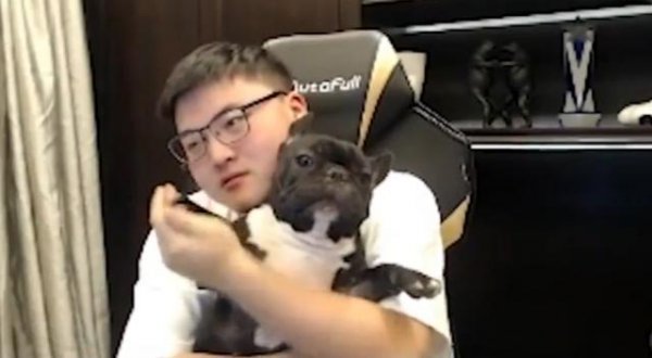 LPL：RNG小明疑似要退役结婚，女方是谁？