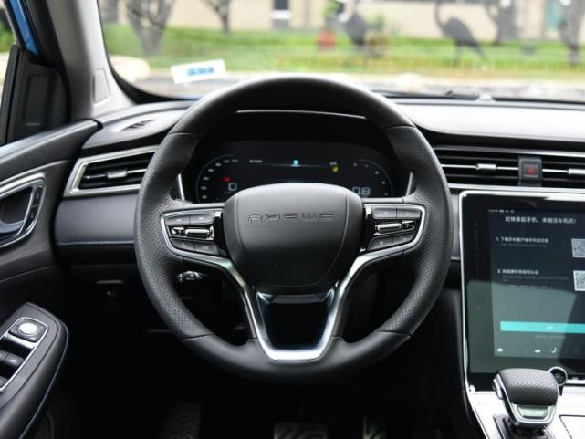 造型很酷炫 荣威RX5 PLUS实车已到店