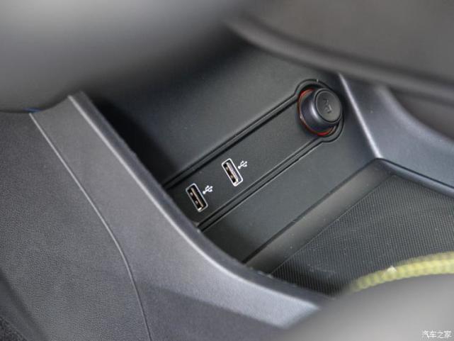 造型很酷炫 荣威RX5 PLUS实车已到店