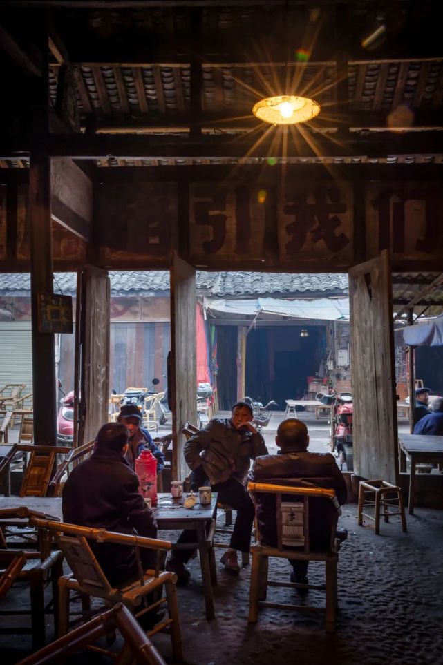 中国很多地方的人都喜欢喝茶为啥偏偏四川茶馆最多