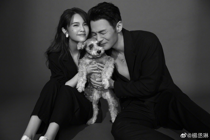 李荣浩|李荣浩35岁生日，杨丞琳晒合影称想他了，李荣浩：我也是