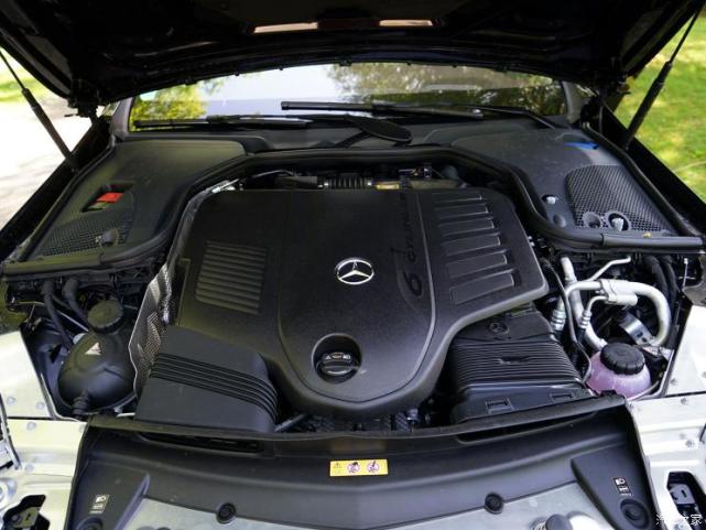 配置调整 海外版新款奔驰CLS官图发布