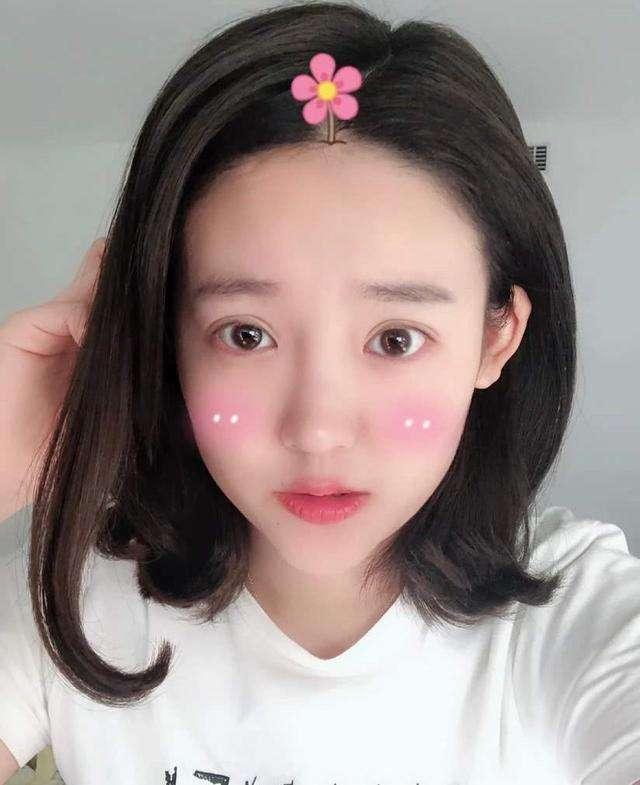 绿地门女主张雨婷最新生活照流出:虽不值三千万,但也是大美女