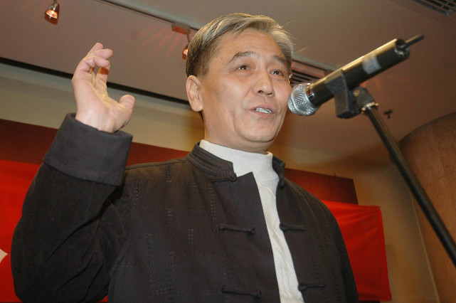 相声界真正的"4姓家奴":投侯拜马,"榨干"赵伟洲又投郭德纲