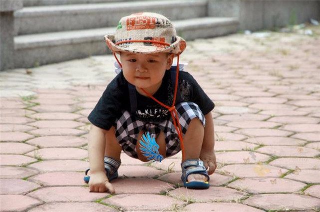 除了不卫生,还会影响孩子性别意识|纸尿裤|开裆裤|孩子|性别意识