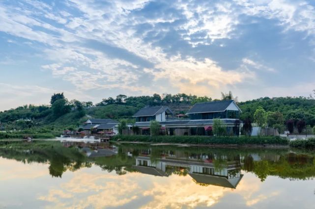 20分钟直达在公园城邂逅慢节奏的梨园雅舍