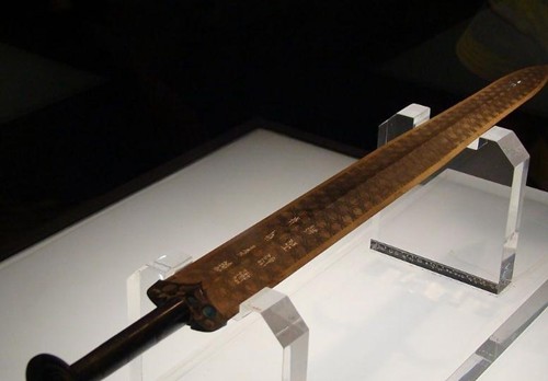 越王勾践剑为何2000年不腐?x光检测后专家傻眼,大呼:这不可能