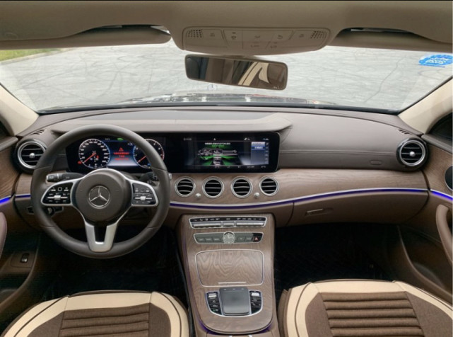 照顾面子喜提奔驰e260l内饰豪华形象优雅这价格算便宜吗