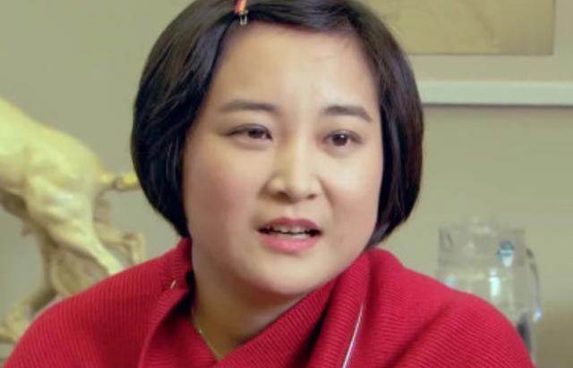 难怪贾玲结婚6年从不晒老公照片真实颜值被爆后网友谁敢晒