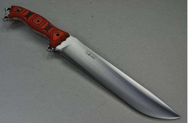 全球4大最强军刀,第2三棱军刺不是对手