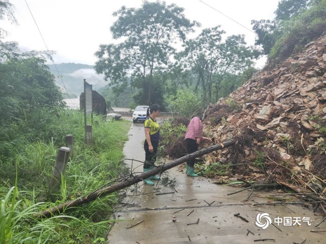 广西遭遇大范围强降雨 多地灾害频现