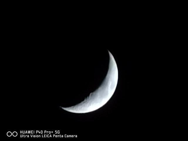 华为p40 pro  100倍变焦拍摄月亮在其它镜头方面,华为p40 pro 配备了