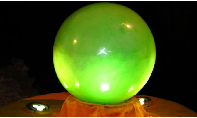 慈禧口中夜明珠价值8亿如今下落终于查清在一个大亨手中