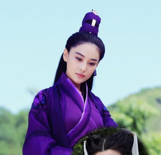 【赵丽颖】在蜀山战纪中饰演玉无心,不得不说这个妆容实在是太浓啊