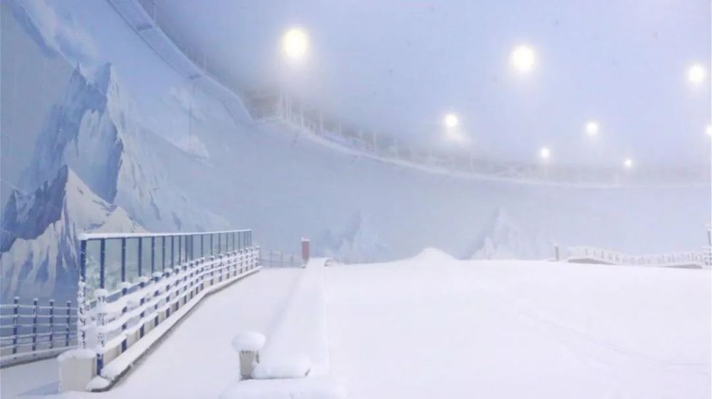 提前剧透 成都月底将上新一个冰雪世界 室内滑雪场号称全球最大 腾讯新闻