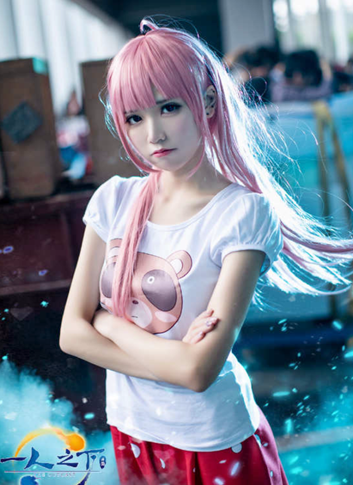 一人之下cosplay:夏禾肚子有赘肉,冯宝宝是买拼夕夕赠送的?_腾讯新闻