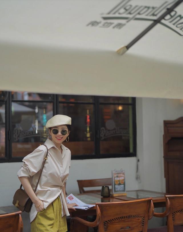 超人气博主三木带妈妈拍时尚照,时髦大气精致优雅,清新又高级