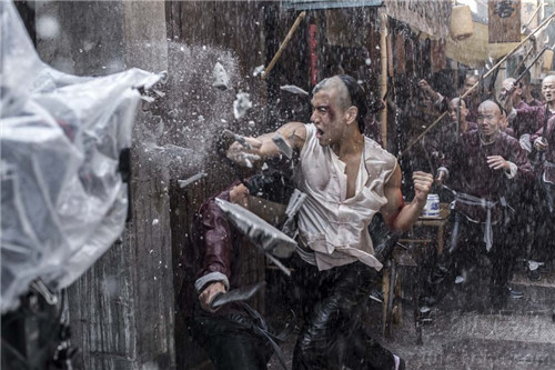 此时出狱的郭云深,无异于一头饥饿的猛虎,他为了试验半步崩拳的威力