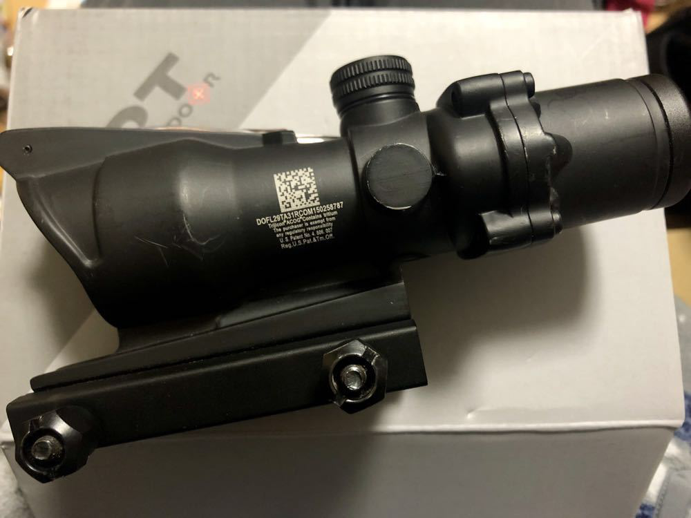 为什么解放军步枪上很少装瞄准镜,美国步枪瞄准镜却成了标配?