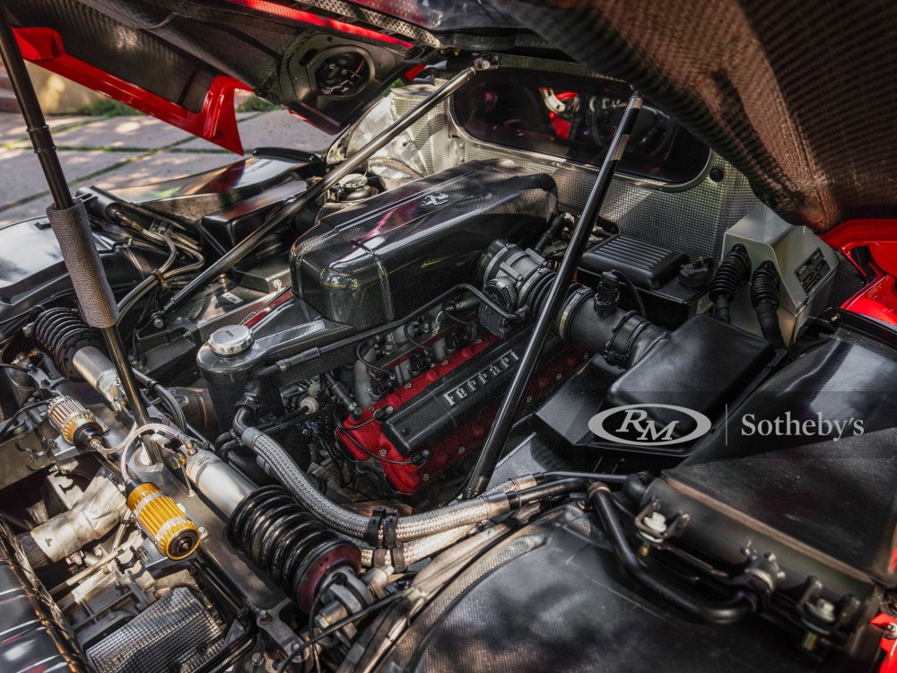 2003年法拉利恩佐被拍卖了264万美元简直豪横