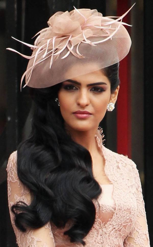 沙特最美王妃不戴头纱惹众怒,和王子离婚后再嫁亿万富豪!