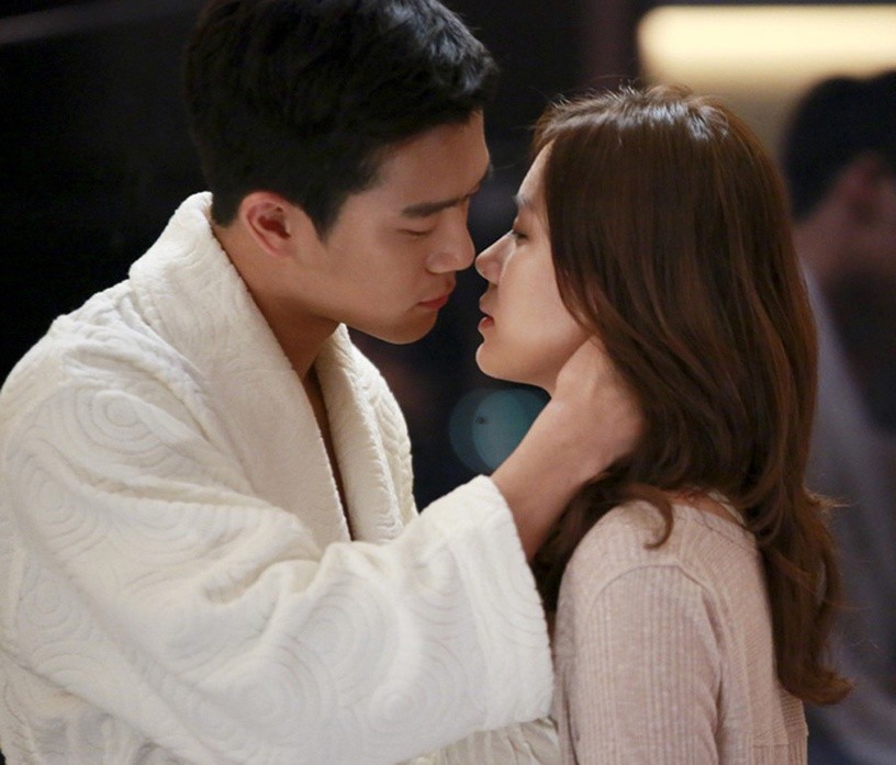 孙艺珍正赫结过婚,徐智慧15年前新人奖玄彬颁的_腾讯新闻