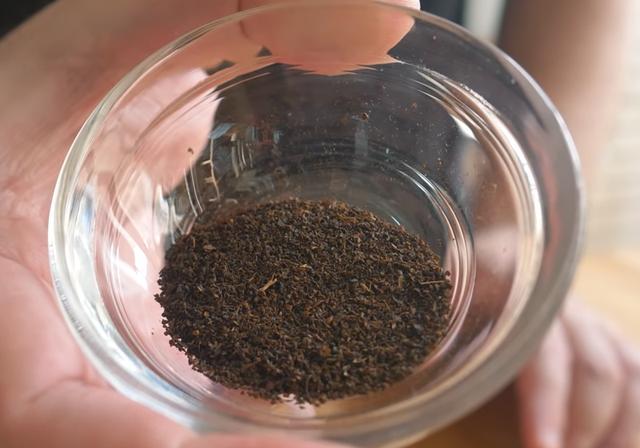 幼茶:质地最细,萃取速度最快,是茶味主要来源.